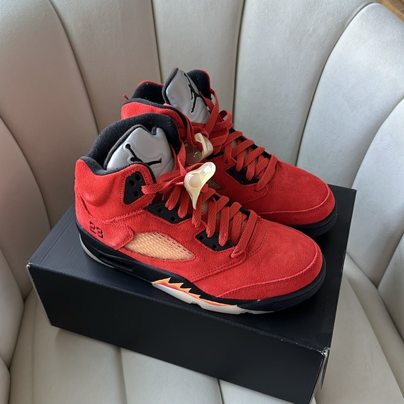 Dunk on Mars Retro Jordan - Picture 2 of 5